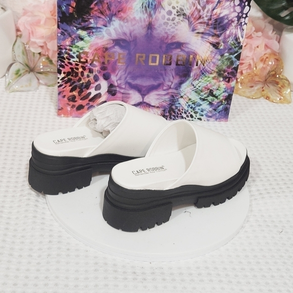 CAPE Robbin Mamo White/Blk Open Toe Chunky Heel Sandals Size 6 - Picture 6 of 10